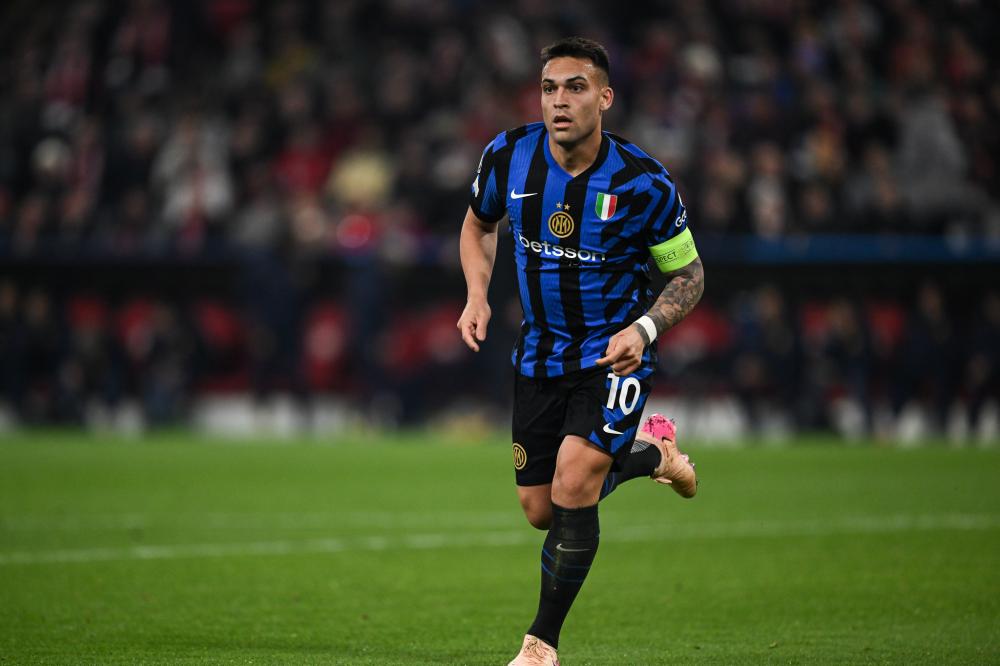 了眾多目光 了眾多目光